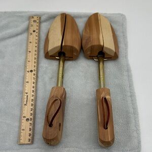 Rochester Shoe Tree Co. AshLand N.H. USA/Made from Cedar Wood